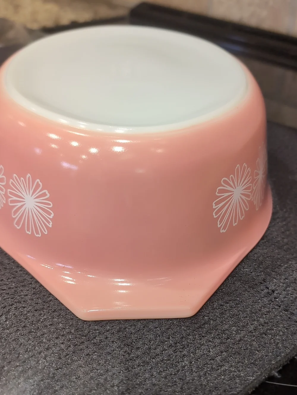 Vintage 1950's PYREX Pink Daisy 045 2 1/2 Quart / 2.5 Qt Oval Casserole with Lid